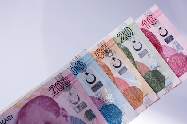 Turks lirabankbiljetten van verschillende kleur, patroon en waarde - Foto, afbeelding