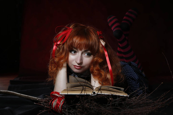    The red-haired girl witch - Фото, зображення