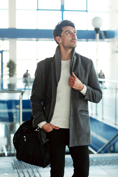 young man in modern airport - Zdjęcie, obraz