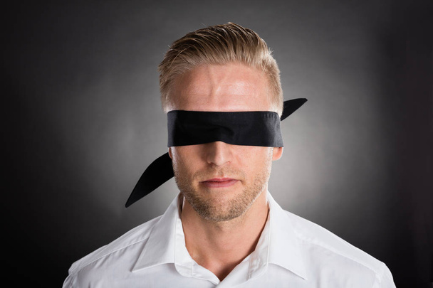 Businessman With Black Blindfold - Foto, immagini