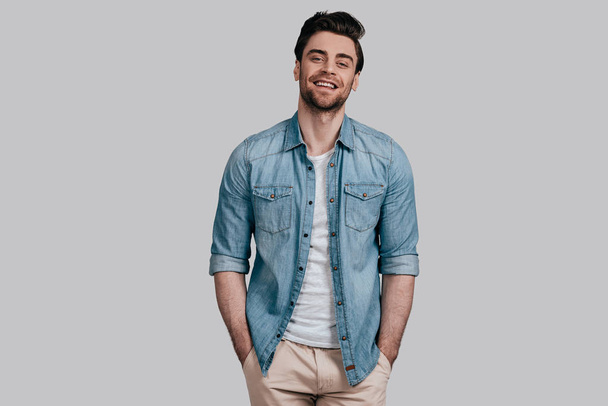 handsome man in jeans shirt - Foto, immagini