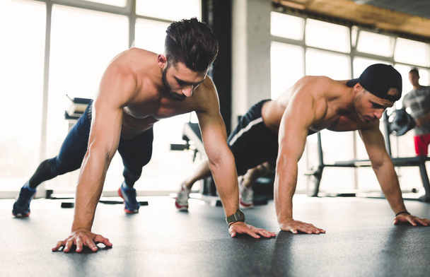 men training and working out  - Фото, зображення