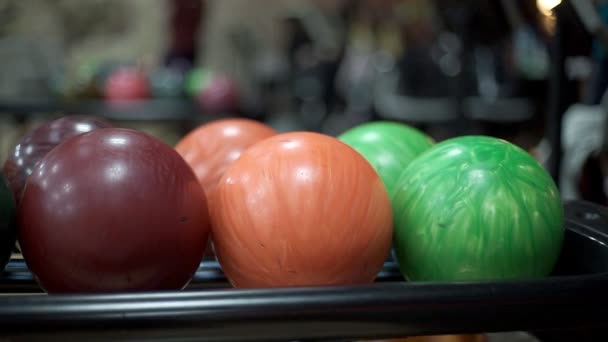 Boules multicolores pour Bowling
 - Séquence, vidéo