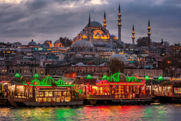 A Mesquita Suleymaniye
 - Foto, Imagem