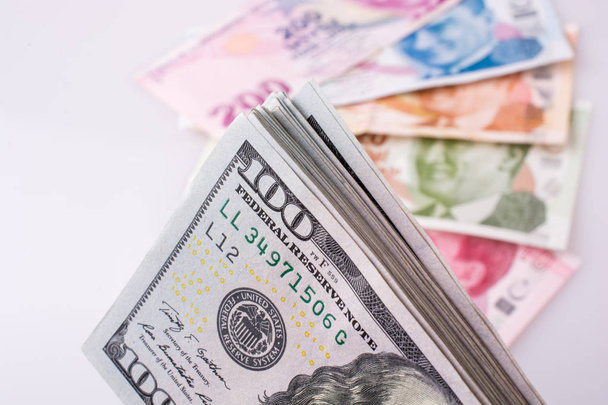 Americký dolar bankovky a Turksh Lira bankovky vedle sebe - Fotografie, Obrázek