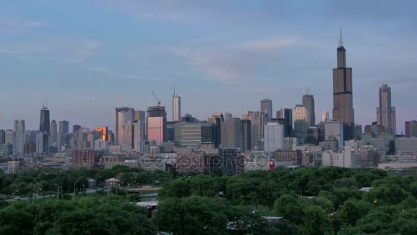 Σικάγο Χρυσή λήξη στον ορίζοντα στο ηλιοβασίλεμα - Πλάνα, βίντεο