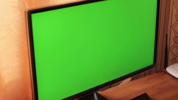 langzaam naderen van de monitor met een groen scherm - Video