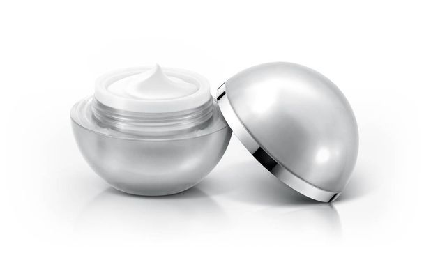 Zilveren bol cosmetische pot op witte achtergrond - Foto, afbeelding