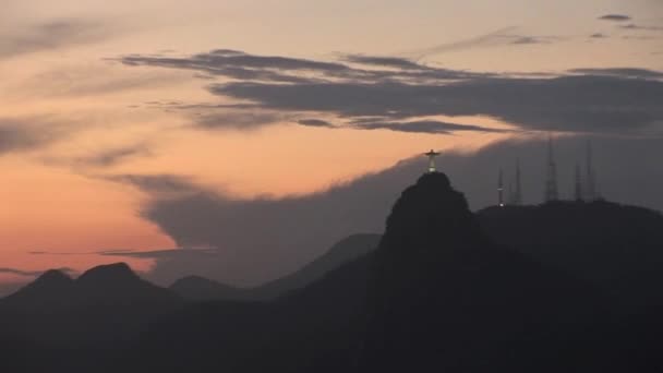 Памятник Кришито в Рио-де-Жанейро, Бразилия
 - Кадры, видео