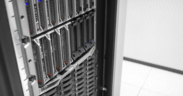Blade servers in large enterprise datacenter - Φωτογραφία, εικόνα