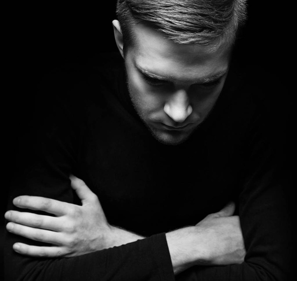 Black and white photo of sad man - Fotografie, Obrázek