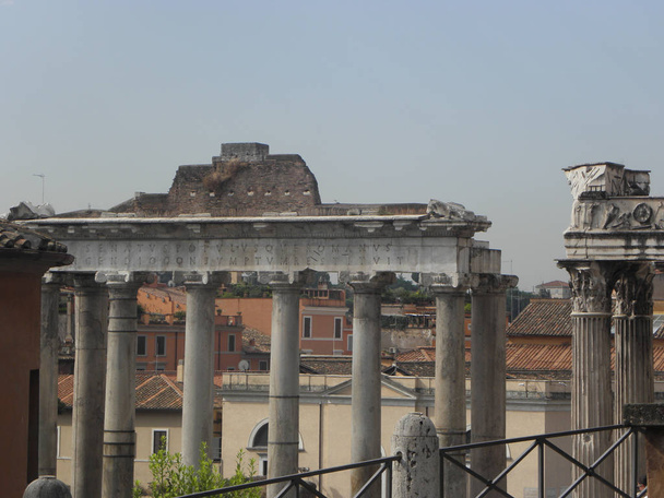 руїни імператорських форумів, в Римі - Фото, зображення