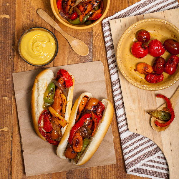 Hot Dogs päivällinen
 - Valokuva, kuva
