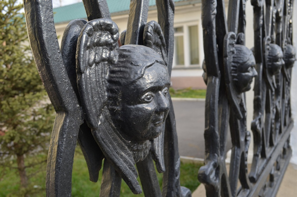 Il recinto vicino alla Trasfigurazione della Chiesa di Dio Irkutsk
 - Foto, immagini