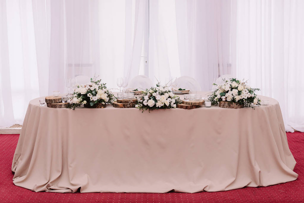 Svatební tabule, kytice a svíčky - Fotografie, Obrázek
