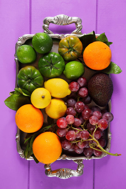 Green and purple fresh juices or smoothies with fruit, greens, v - Foto, Imagem