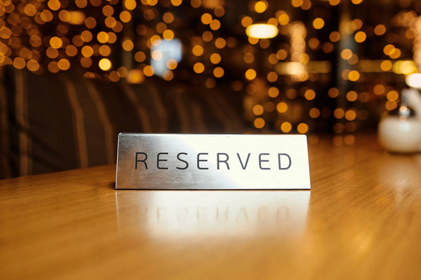 Reserved plate on a table in a restaurant - Foto, imagen