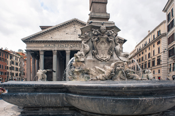 Exterior view of the Pantheon, the ancient Roman temple - Фото, изображение