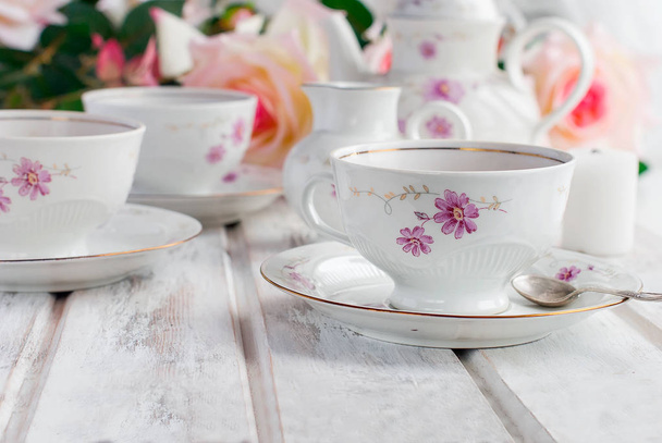 tea set with floral print  - Φωτογραφία, εικόνα
