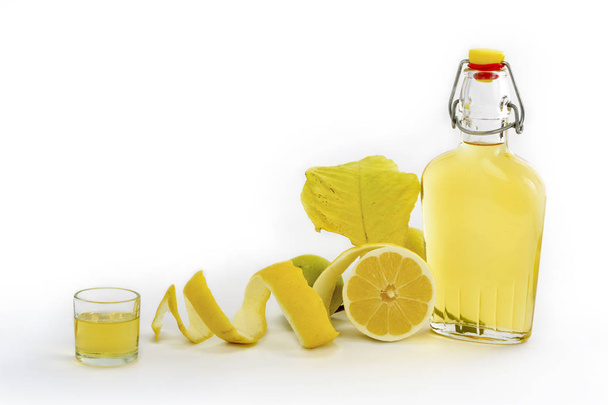 Artisanal Lemon Liqueur of Sardinia - Foto, Bild