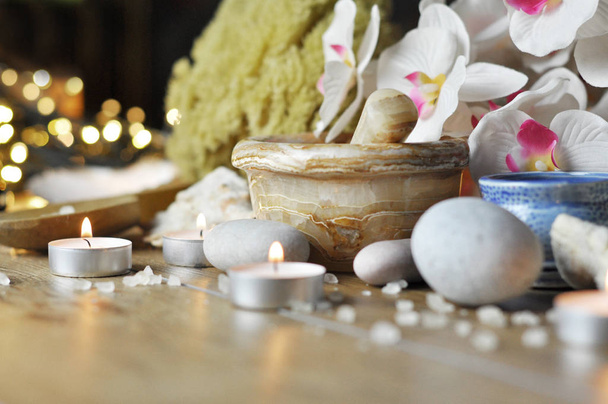 Denní lázně sázení se svíčkami a kameny - Fotografie, Obrázek