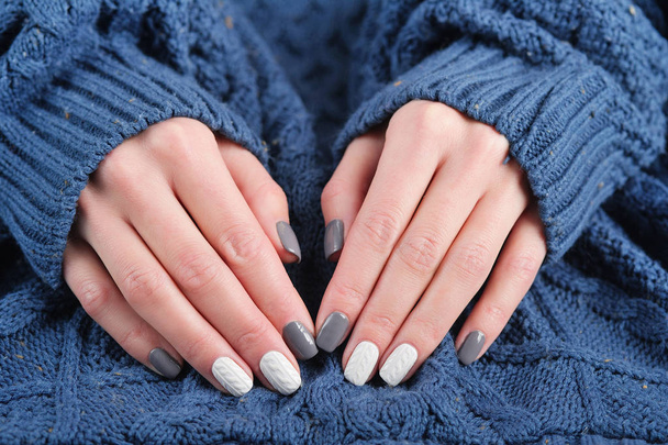 Fingernails with knit sweater manicure - Photo, image
