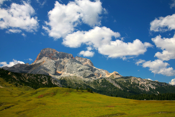 prachtige panorama van de Dolomieten - sexten - Foto, afbeelding