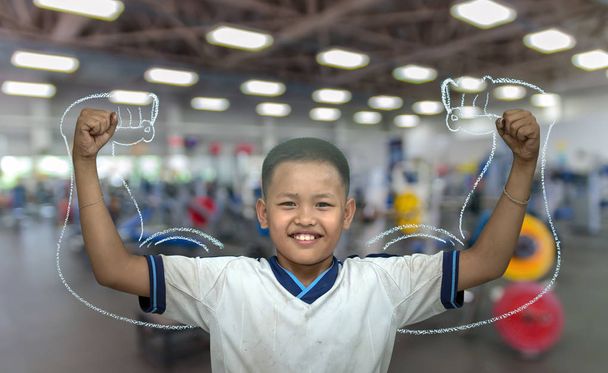 Asiática criança forte
 - Foto, Imagem