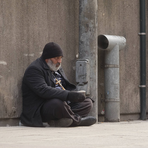 homeless person in a center of Helsinki - Valokuva, kuva