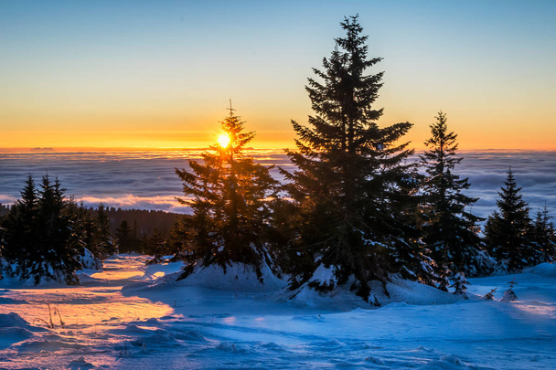Kış günbatımı dağ - Fotoğraf, Görsel
