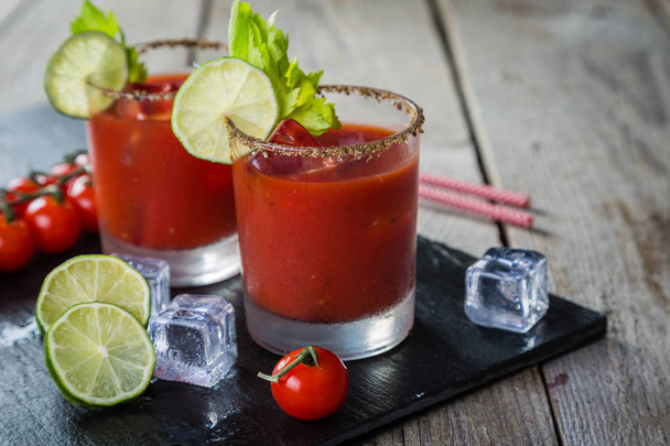 Bloody mary cocktail and ingredients - Foto, imagen