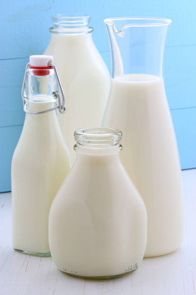 різноманітне і смачне молоко
 - Фото, зображення