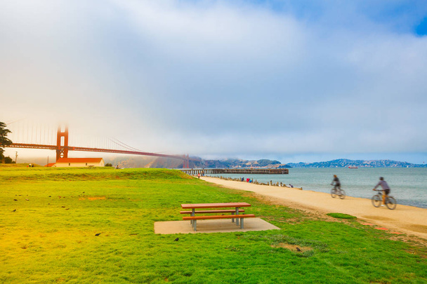 Golden Gate Bridge Campo Crissy
 - Foto, immagini