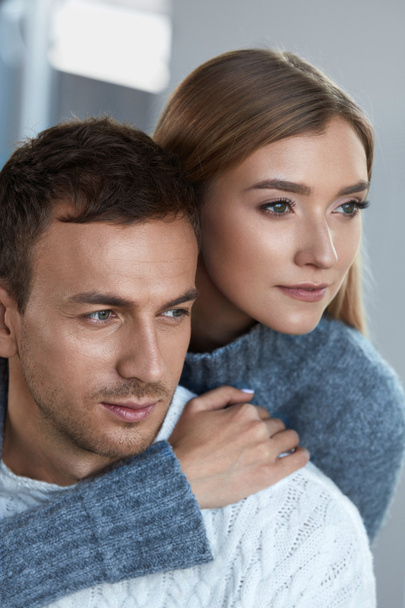 Romantic Couple. Beautiful Woman And Handsome Man In Sweater - Fotoğraf, Görsel