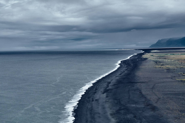 black beach in Iceland - Foto, Imagen
