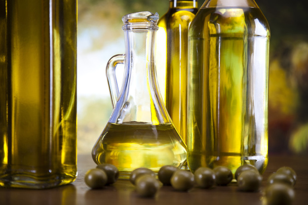 Aceitunas frescas, aceite de oliva
 - Foto, imagen