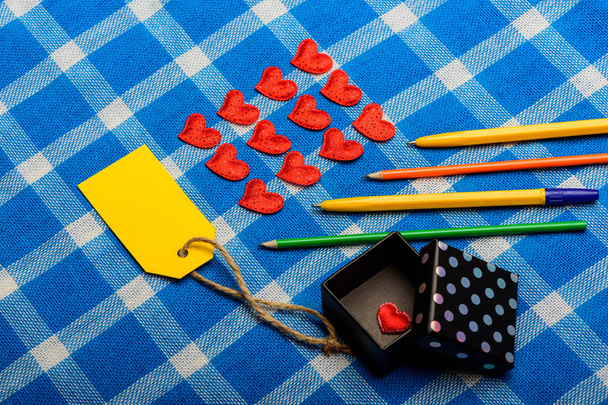 set of valentines love symbol, present box and yellow tag - Foto, imagen