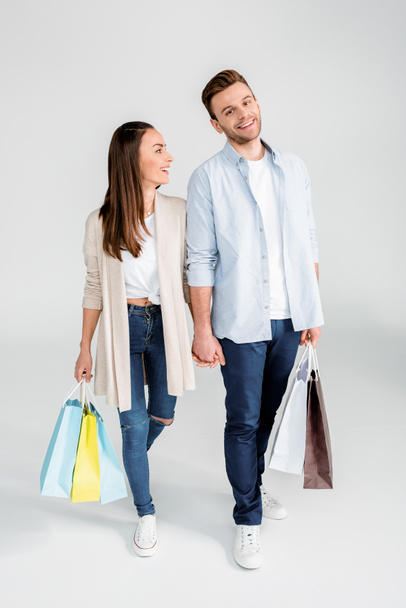 Couple avec sacs à provisions - Photo, image