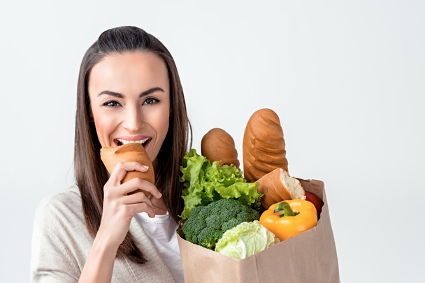 žena drží pytel s potravinami - Fotografie, Obrázek