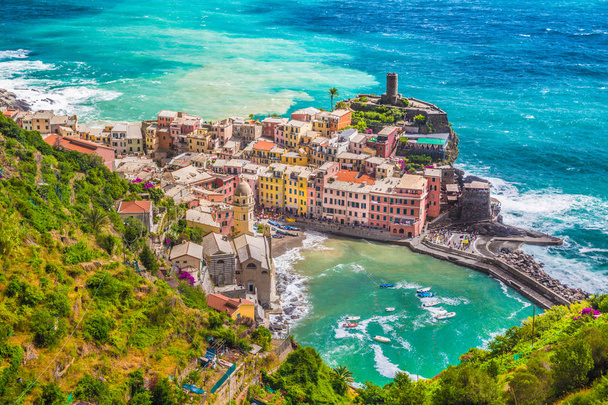 Város Vernazza Cinque Terre, Olaszország - Fotó, kép