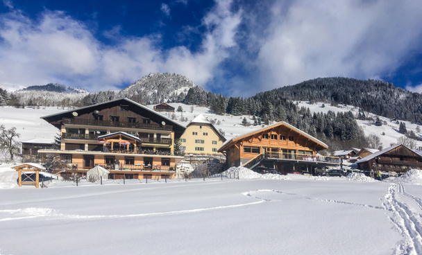 estância de esqui, Alpes franceses, caminhadas
 - Foto, Imagem