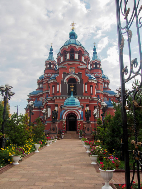 Czerwony Kazan rosyjskiego Kościoła Prawosławnego w Irkucku - Zdjęcie, obraz