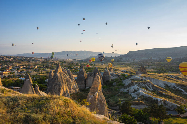 Hot Air Balloons over Cappadocia - Foto, Imagen