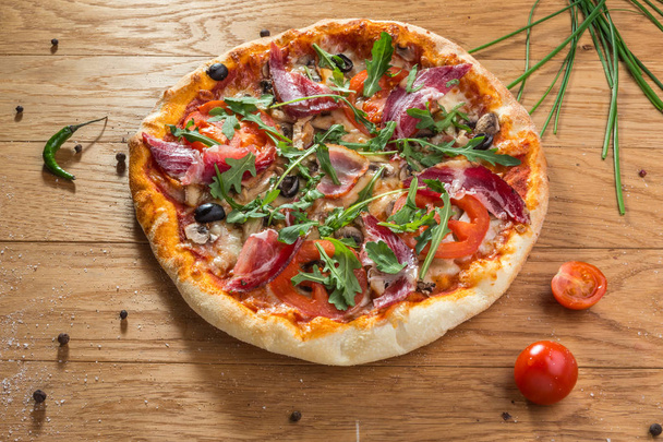 Pizza et tranche de pizza
 - Photo, image
