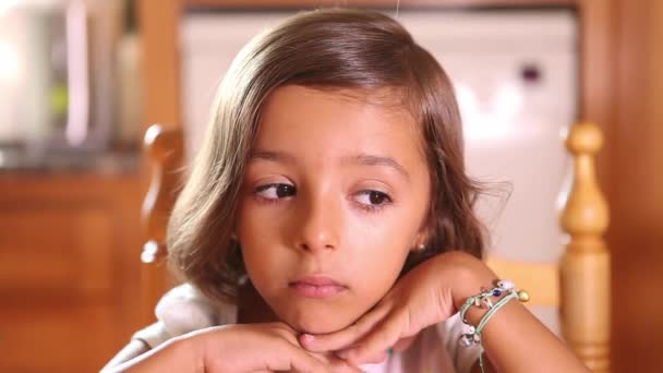 Beautiful little girl - Footage, Video