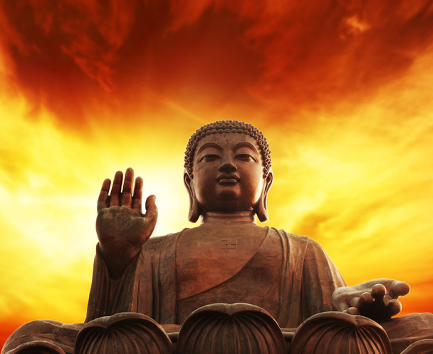 Standbeeld van Boeddha prachtig uitzicht  - Foto, afbeelding