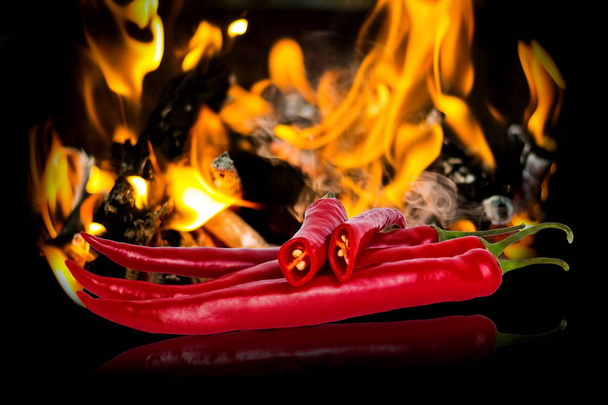 horké červené chilli papričky - Fotografie, Obrázek