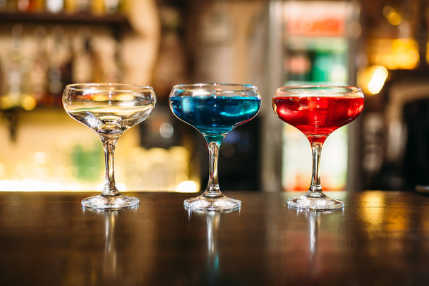 három italok wineglasses - Fotó, kép
