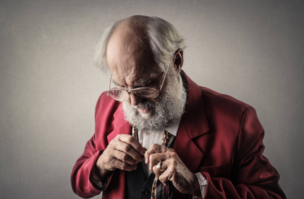 Old man in vintage clothes - Foto, imagen