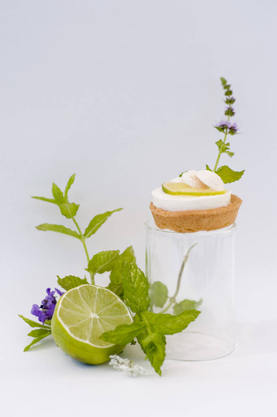 mini pastel de limón
 - Foto, Imagen